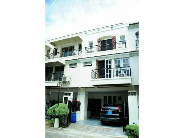เช่าบ้านทาวน์โฮม3ชั้นพร้อมเฟอร์ หมู่บ้านปาล์มสปริงส์