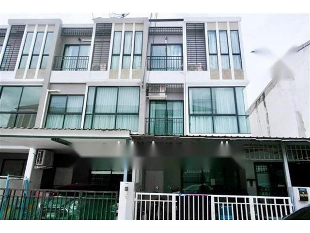 เดอะวอล์ค เกษตร-นวมินทร์ ให้เช่า 3A/C 31ตรว.  ตลาดสุคนธสวัสดิ์
