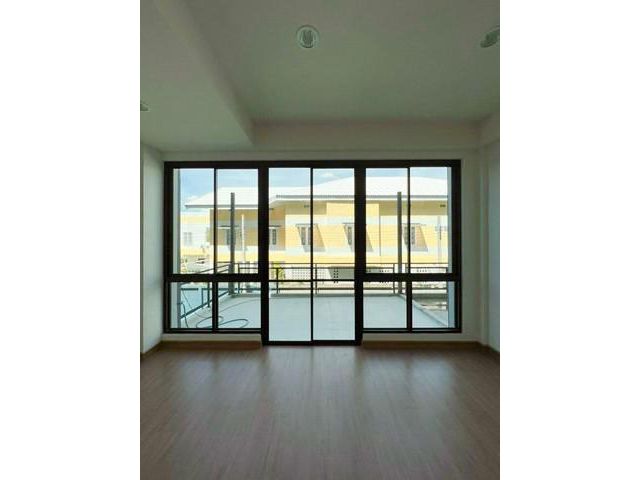 POR2511 ขาย ทาวน์โฮม 4 ชั้น ซอยลาดพร้าว 91
