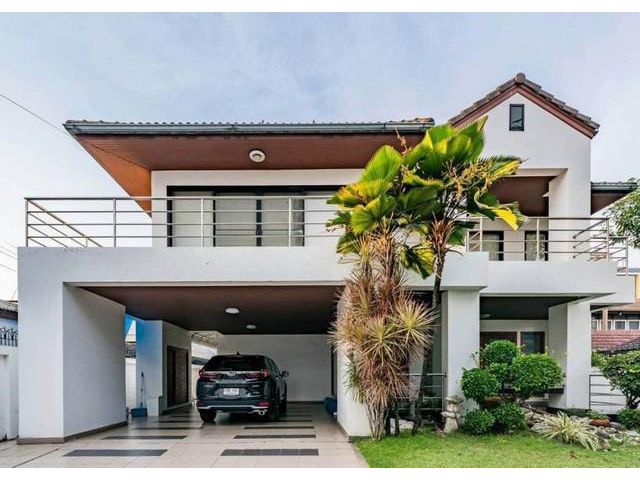 ขายบ้านเดี่ยว 2 ชั้น . ย่านห้วยขวาง ซอยประชาราษฎร์บำเพ็ญ 26
