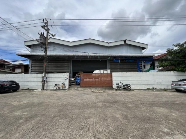 รหัสทรัพย์  WP0284 #ให้เช่าโกดังคลังสินค้าอยู่ถนนรามคำแหงเขตมีนบุรี :พื้นที่ใช้สอยในตัวอาคาร 1,200 ตารางเมตร