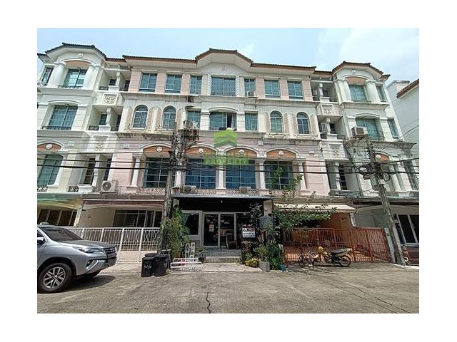 บ้านกลางเมือง พระราม 9 ลาดพร้าว (BAAN KANG MUANG RAMA 9-LADPRAO) ขายด่วน ทาวน์โฮม 4 ชั้น เนื้อที่ 24.50 ตร.ว ทำเลดี พร้อ