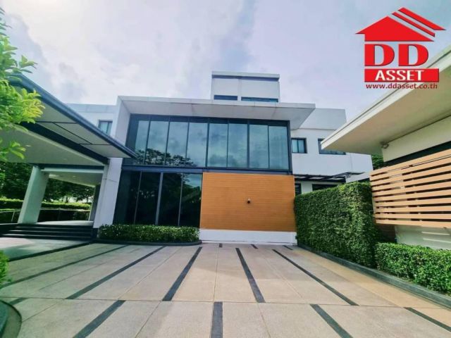ขายบ้านหรู 3 ชั้น​ มีลิฟต์ ​ในสนามกอล์ฟ เดอะ​ รอยัลกอล์ฟ ลาดกระบัง​ บ้านสวย​ วิวสนามกอล์ฟ​ พร้อมอยู่