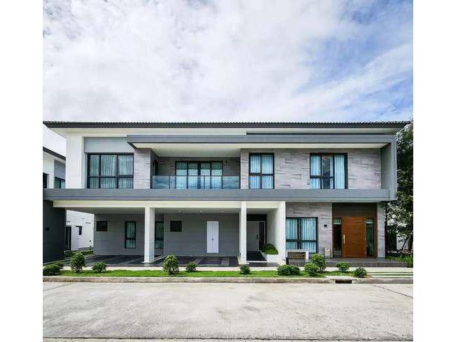 HS0737 ขายบ้านเดี่ยว 2 ชั้น ใกล้ เมกะบางนา กม. 7 The City Bangna เดอะซิตี้   5 ห้องนอน  6 ห้องน้ำ พื้นที่ใช้สอย: 416 ตร.