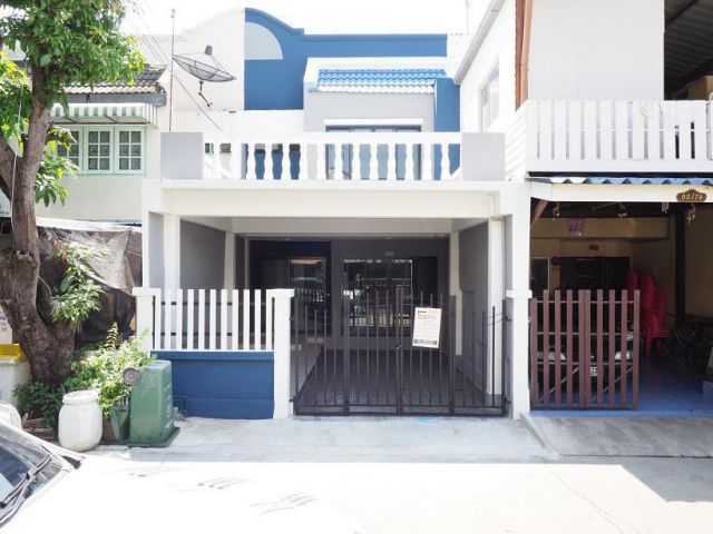 ขายแล้วค่ะ ทาวน์เฮ้าส์ 2 ชั้น ม.ร่มรื่นวิลล์2 ขนาด 18.8 ตร.ว. 2นอน 2น้ำ บ้านสวยมาก ทำเลดี พื้นที่กว้าง ห้องนอนขนาดใหญ่
