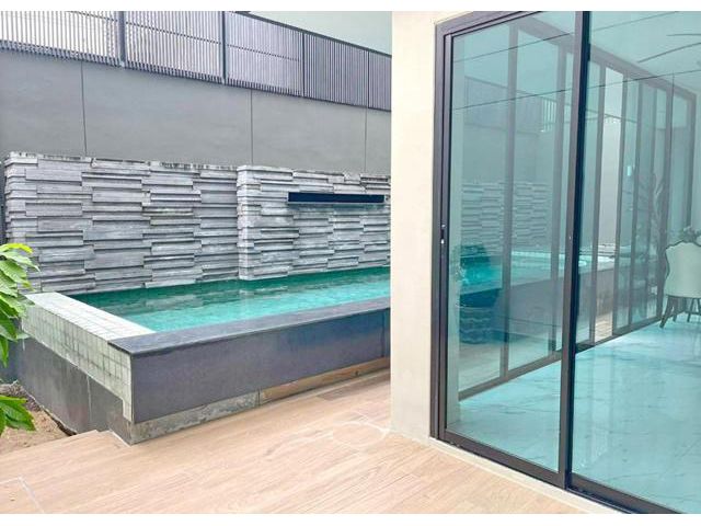 BTS สะพานควาย  บ้านหรู 9แอร์ 395 ตรม. พหลโยธิน 4นอน 5น้ำ 3ชั้น