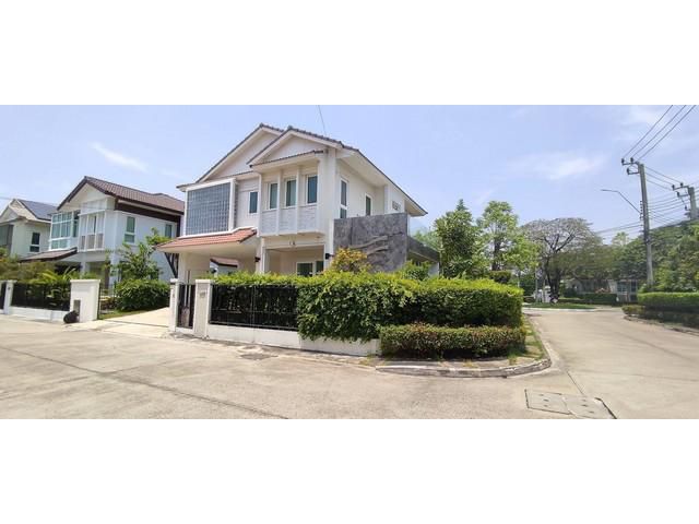 ขายบ้านเดี่ยว 2 ชั้น หมู่บ้านมัณฑนา บางนา กม.13 พร้อมเฟอร์นิเจอร์