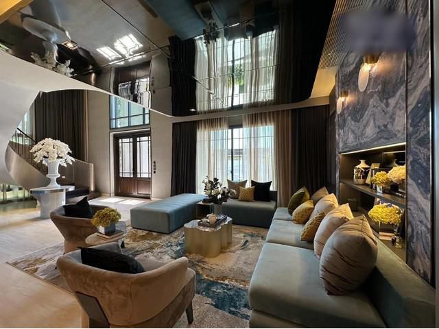 ขายบ้านเดี่ยวโครงการ บ้านแกรนด์ บางกอก บูเลอวาร์ด สุขุมวิท-ศรีนคร