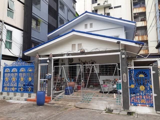 R0002 ให้เช่าบ้านเดี่ยว 2 ชั้น เนื้อที่ 50 ตรว.ซอยรัชดา 7 ใกล้MRT ห้วยขวาง เหมาะอยู่อาศัยหรือทำโฮมออฟฟิศ