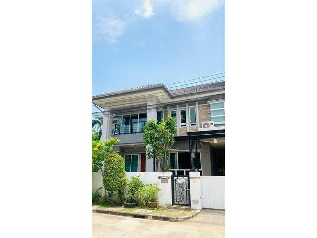 บางกอกบูเลอวาร์ด รามอินทรา 3    รหัสทรัพย์ OPR05-176