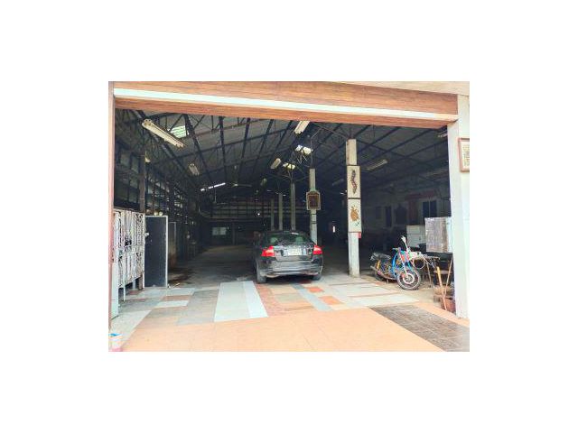 ขายบ้าน พร้อม โกดัง ซอยสนเพชร นนทบุรี 13,5 ล้านบาท