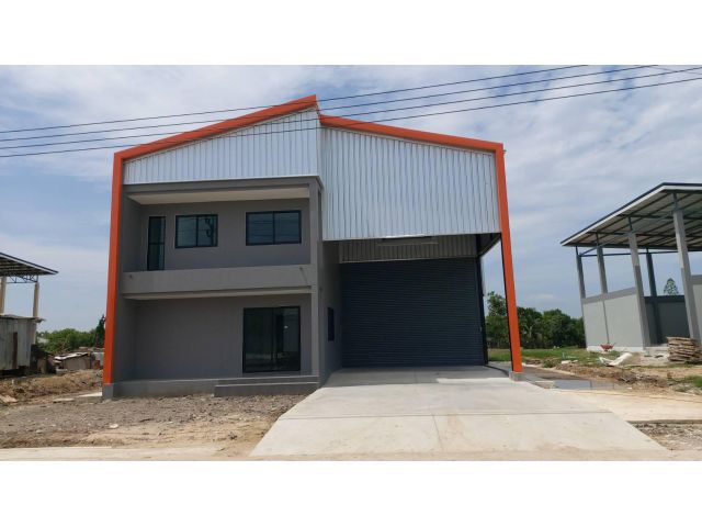 ที่ดิน 200 ตรว.+โกดังพร้อมออฟฟิต 200 ตรม. 3.9 ล้านบาท