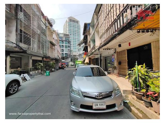 ให้เช่าตึก 4 ชั้น  20วาพื้นที่ใช้สอย 210ตร.มเหมาะหน้าร้านถนนสุขุม