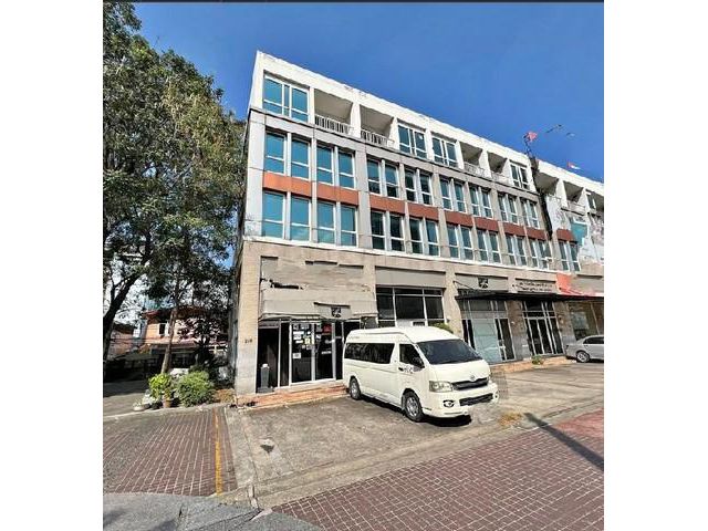 ให้เช่าอาคาร 4 ชั้นครึ่ง 320 ตรม ติดถนนกรุงธนบุรี หน้า BTS วงเวีย