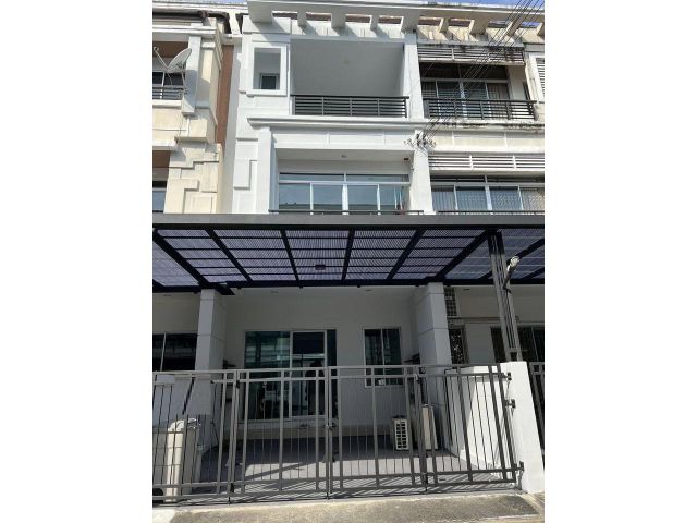 ขายทาวน์โฮม 3 ชั้น บ้านกลางเมืองเออร์บาเนี่ยน ลาดพร้าว71 ใกล้เลีย