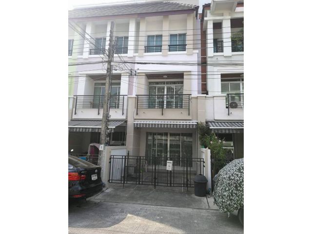 ให้เช่าทาว์นโฮม 3 ชั้น บ้านกลางเมือง เดอะปารีส กรุงเทพกรีฑา 7