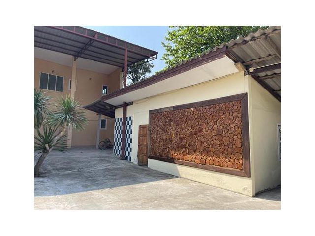 บ้านเดี่ยวพร้อมที่ดิน ทำเลทอง เกสต์เฮาส์ พร้อมดำเนินธุรกิจ