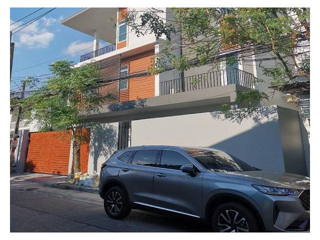 ให้เช่าบ้านเดี่ยว3ชั้นเนื้อที่ 45วา6นอน3น้ำเฟอร์บางส่วนถนนประชาช