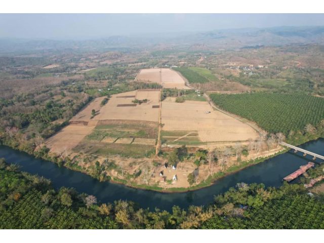 ริมน้ำสะพานหินดาด ถูกตำราฮวงจุ้ย หน้าติดน้ำ หลังติดเขา