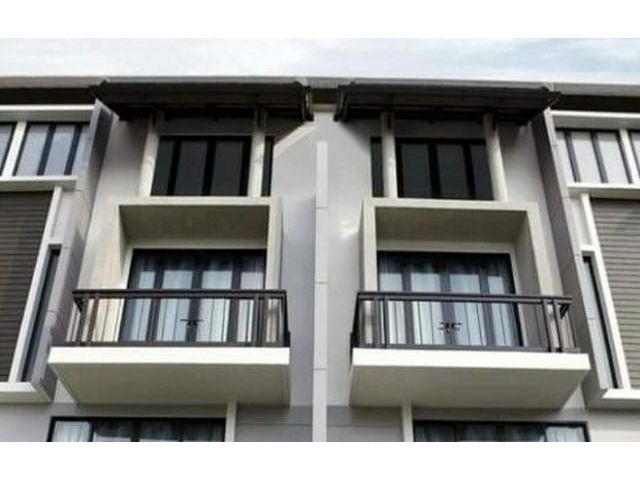 ให้เช่าทาวน์โฮม 4 ชั้น 232 ตรม. 6 ห้อง อารียา แมนดารีนา สุขุมวิท