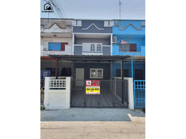 ขายทาวน์เฮ้าส์2ชั้น หมู่บ้านวโรชา7 รีโนเวทสวยพร้อมอยู่ เนื้อที่ 18 ตรว.  - 2ชั้น - 2 ห้องนอน - 1 ห้องน้ำ