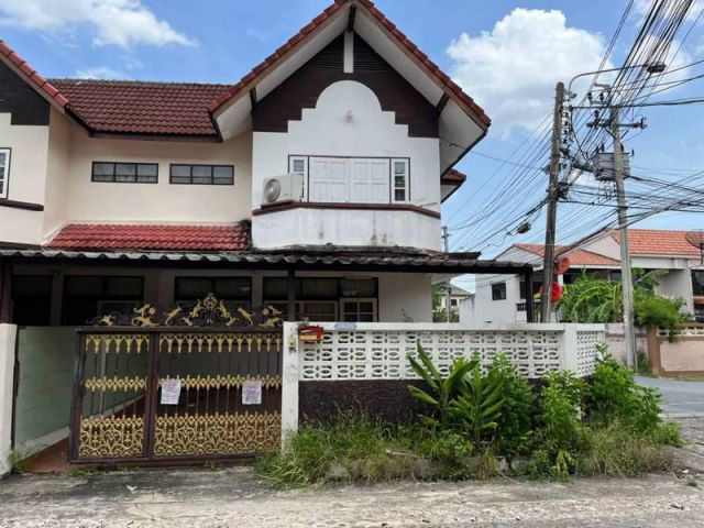 ขายบ้านแฝด 2 ชั้น หลังหัวมุม ม.ศรีกรุง พัฒนาการ 63