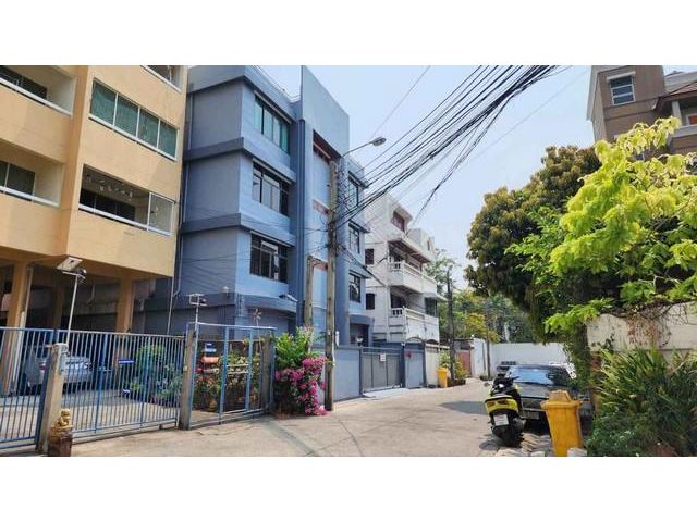 ให้เช่าสำนักงาน 5 ชั้น 730 ตรม. สุขุมวิท50 พร้อมลิฟท์ ใกล้ BTSอ่อ