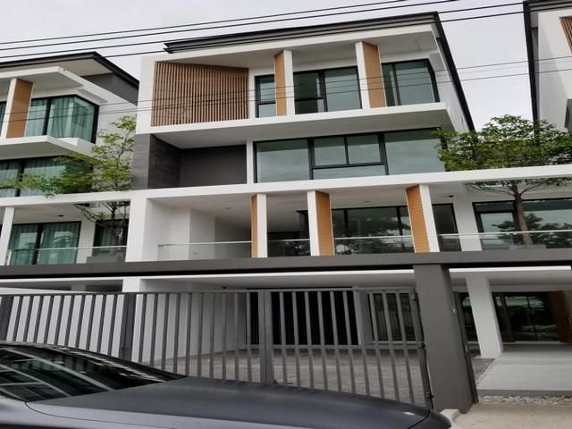 PPL13 ขายทาวน์โฮม 3.5 ชั้น โครงการ แกลม ลาดพร้าว Glam Ladprao ลาดพร้าว 71 ซอยสตรีวิทยา 2 ตกแต่งพร้อมอยู่ ใกล้เลียบด่วนรา