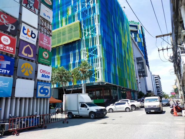 ลดพิเศษขายตึกฮาเบอร์ศรีราชา 4ชั้น มีชั้นลอย 2800000 ล้านบาท