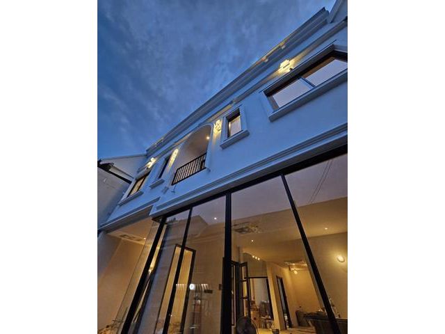 ทาวน์โฮม2ชั้นรีโนเวทใหม่ 34 ตร.ว. ย่านปรีดี สุขุมวิท71