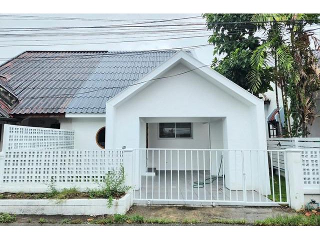 ขายบ้านในโครงการ ใกล้ตัวเมืองเชียงใหม่ มบ.กุลพันธ์วิลล์ 2 บ้านต้น
