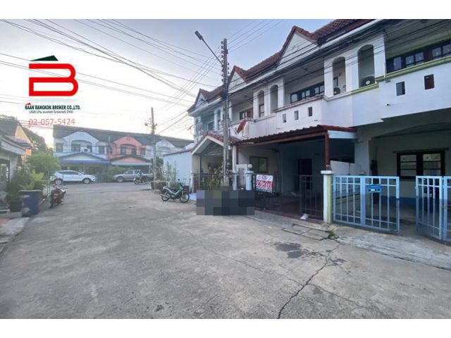 ทาวน์เฮาส์ ม.บ้านฟ้ารังสิต คลอง 4 เนื้อที่ 16 ตรว. ถนนรังสิต-นครนายก อ.ธัญบุรี จ.ปทุมธานี