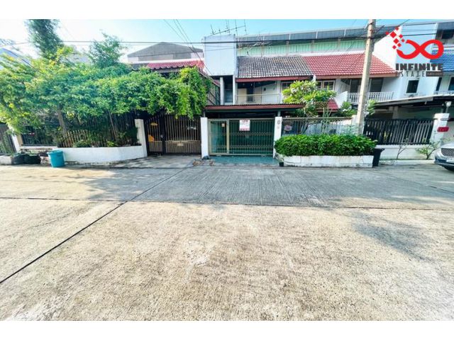 ขายทาวน์โฮม 2 ชั้น หมู่บ้าน ป.ธนานิเวศน์ ถนนพหลโยธิน