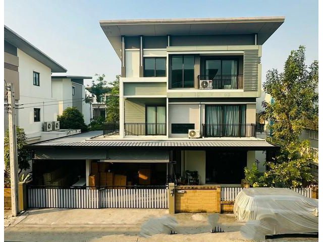 ขายบ้านเดี่ยว 3 ชั้น หมู่บ้านโกลเด้นเพรสทีจ วัชรพล-สุขาภิบาล5