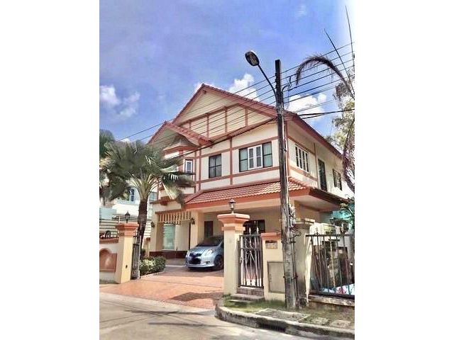 ให้เช่าบ้านเดี่ยว2 ชั้น  เนื้อที่ 82.5 ตร วา  บ้านหลังใหญ่ พร้อมเฟอร์นิเจอร์    หมู่บ้านลัดดารมย์ ราชพฤกษ์-รัตนาธิเบศร์