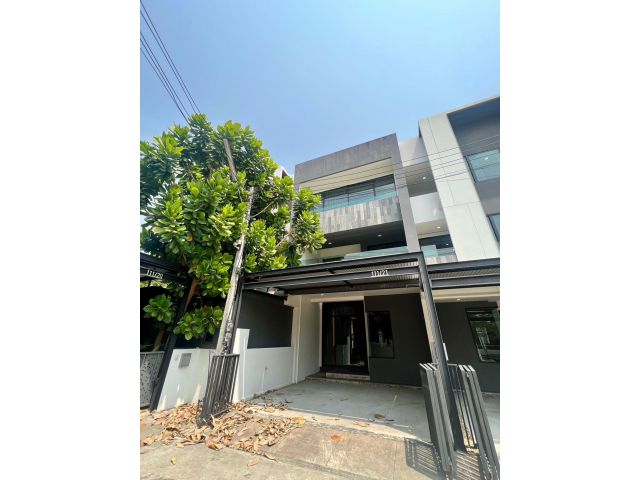 #ให้เช่าบ้านหางดง มาลาดาเมช 3ชั้นใกล้กาดฝรั่ง ราคาเช่า 30,000 บาท/เดือน