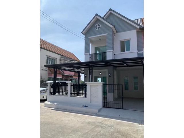 ขายทาวเฮ้าส์ หมู่บ้านกรีนวิลล์ หทัยราษฎร์ ใกล้สุขาภิบาล 5