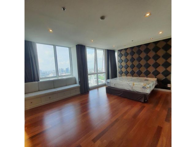 ให้เช่าห้องพักสุดหรู Penthouse  2 ชั้น 3 นอน 4 น้ำ300 ตร.ม.ศรีนคร