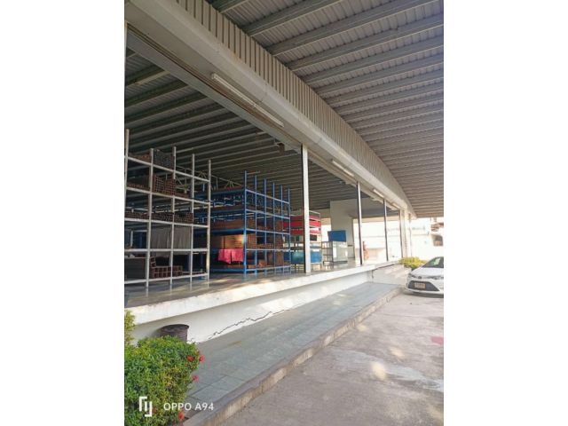 ให้เช่าพื้นที่หน้าโกดัง ขนาด 400 ตร.ม.พร้อมห้องออฟฟิศ 2ถนนเทพารัก
