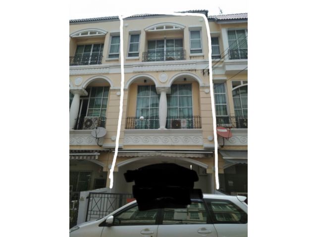 ให้เช่าทาวน์เฮาส์ 3ชั้น21วา3นอน4น้ำถนนศรีนครินทร์ ใกล้ชีคอน