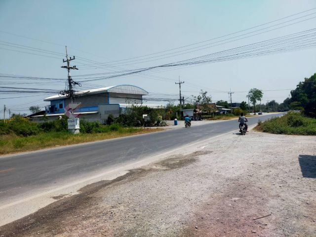 ขายที่ดิน 7ไร่205ตรว.ไร่ละ2.5ล้าน.ติดทางหลวง3231 ต.ห้วยม่วง อ.กำแพงแสน จ.นครปฐม เหมาะทำบ้านพัก/ร้านค้า/ตึกพานิชย์/บ้านจัสรรใก้ลตลาดห้วยม่วง