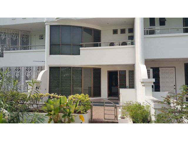 ขายทาวน์โฮม 4 ชั้น การ์เด้นเฮ้าส์ Garden House ยานนาวา