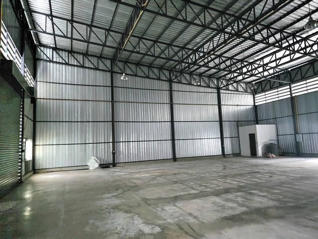ให้เช่าโกดังพื้นที่ 200-450 ตรม  ถนนเทพารักษ์ กม.11 บางพลี​