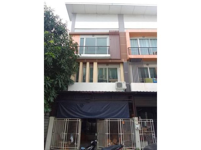 ให้เช่าทาวน์โฮม 4 ชั้น โครงการอาร์เค บิซ เซ็นเตอร์