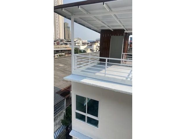 ให้เช่าอาคาร 3.5ชั้น รีโนเวทใหม่ สุขุมวิท 22 ใกล้ MRT ศูนย์สิริกิ