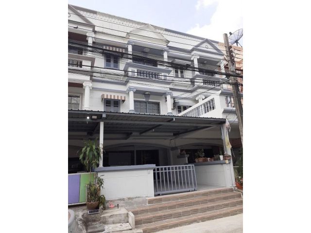 ให้เช่า3 ชั้น 28วา 4นอน 5น้ำ ถนนเฉลิมพระเกียรติ