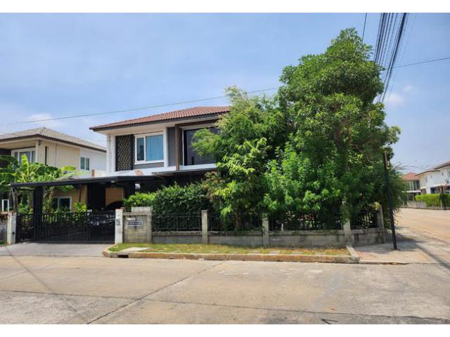 ขายบ้านเดี่ยวโกลเด้น นีโอ บางนา-กิ่งแก้ว 60.7 ตร.ว. 2 ชั้น 4 นอน 3 น้ำ จัดสวนสวย บิ้วอินครบ