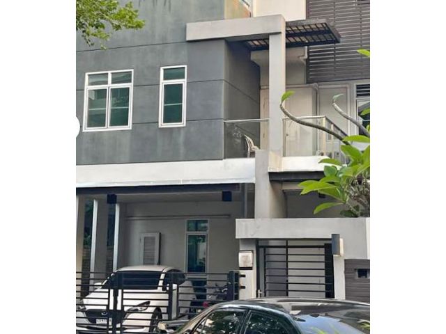 ขายบ้านแฝด 3 ชั้น โครงการไอริสเรสซิเด้นท์ ประดิษฐมนูธรรม
