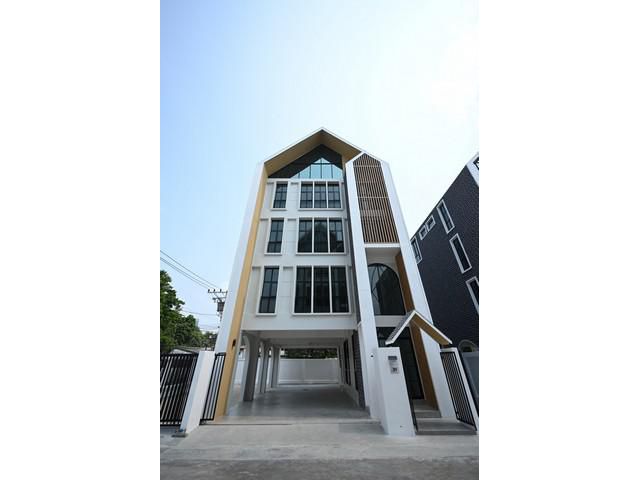 [A549]ให้เช่าบ้านเดี่ยว 4 ชั้น รามคำแหง-หัวหมาก จอดได้ 9 คัน