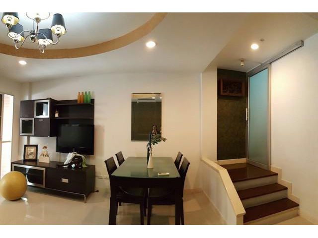 [A548]ทาว์นโฮม บ้านตัวอย่าง บ้านกลางเมืองเดอะปารีส กรุงเทพกรีฑา7